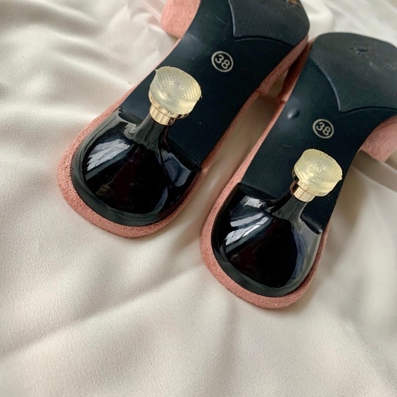 Pink Suede pointed toe Size 38 Low kitten heel slides with gold tone Buc… - Picture 4 of 4